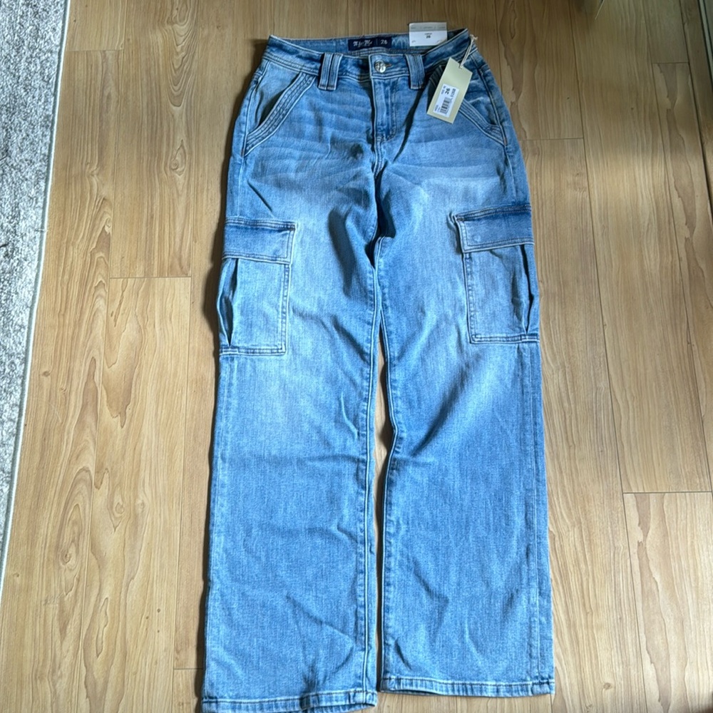 Miss Me High Rise Cargo Jeans - Picture 2 of 6